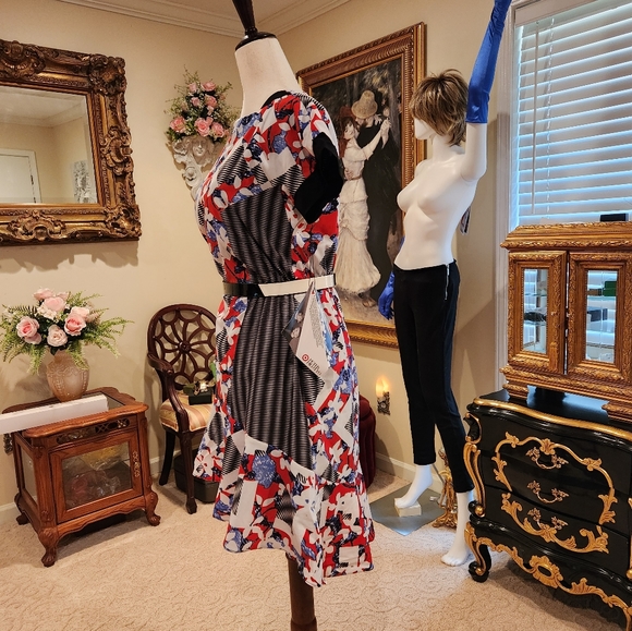 NWT PETER PILOTO Floral Belted Size 2 Dress Red, Black, Blue Spring Summer - Picture 14 of 15